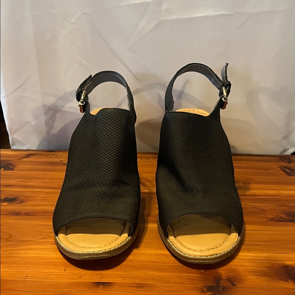 Dr. Scholl's Black Peep-Toe Sandals